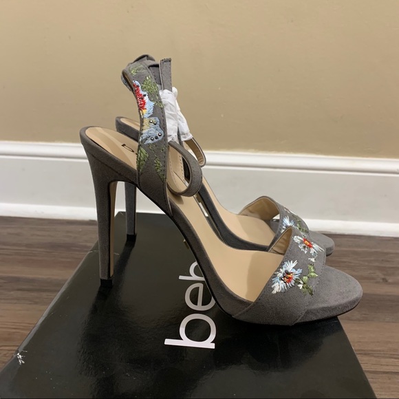 BEBE Ingram Gray Floral Embroidered High Heel Sandal Size 7 - Picture 12 of 14